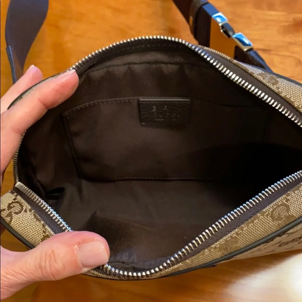 Gucci Belt Bag - Picture 4 of 13